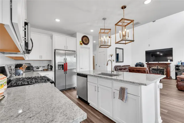 $2,900 | 122 Shagbark Trail, Bastrop, TX 78602