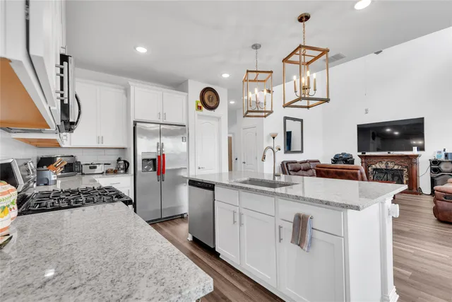 $2,750 | 122 Shagbark Trail, Bastrop, TX 78602