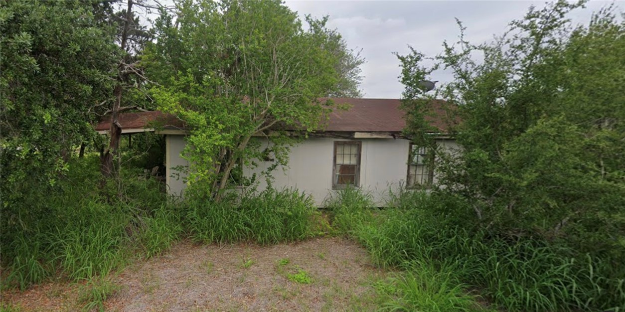 814 West 3rd Street Bishop, TX 78343 - Photo 1 of 2