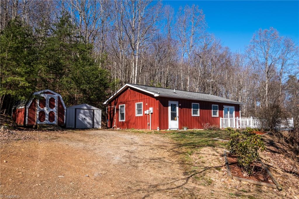 775 Wells Knob Road Elkin, NC 28621 - Photo 9 of 37 Gallery Image 9