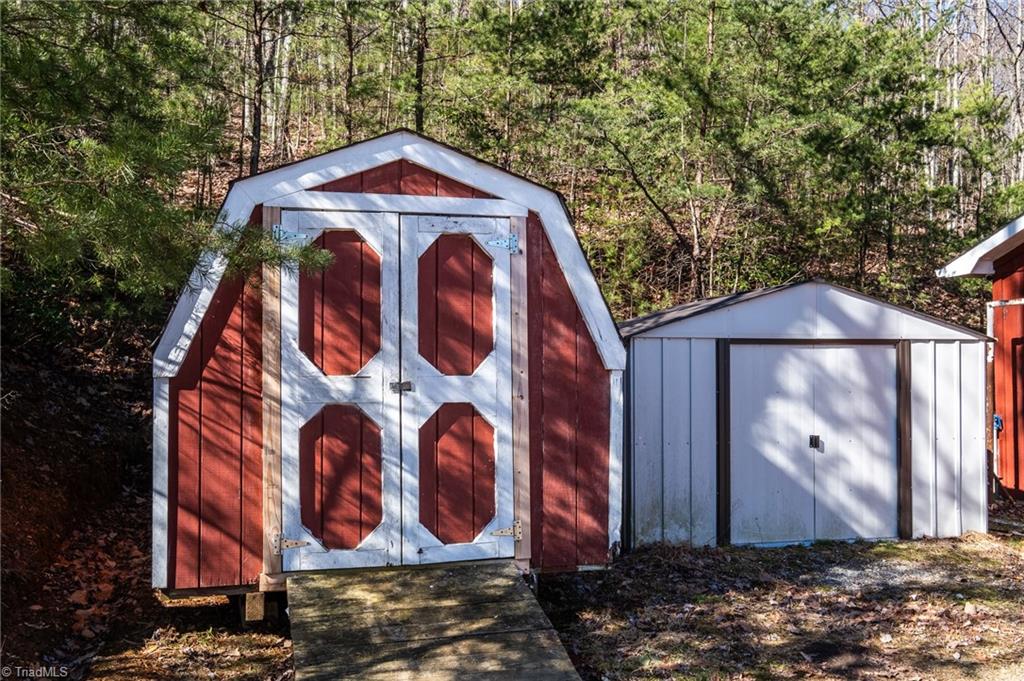 775 Wells Knob Road Elkin, NC 28621 - Photo 10 of 37 Gallery Image 10
