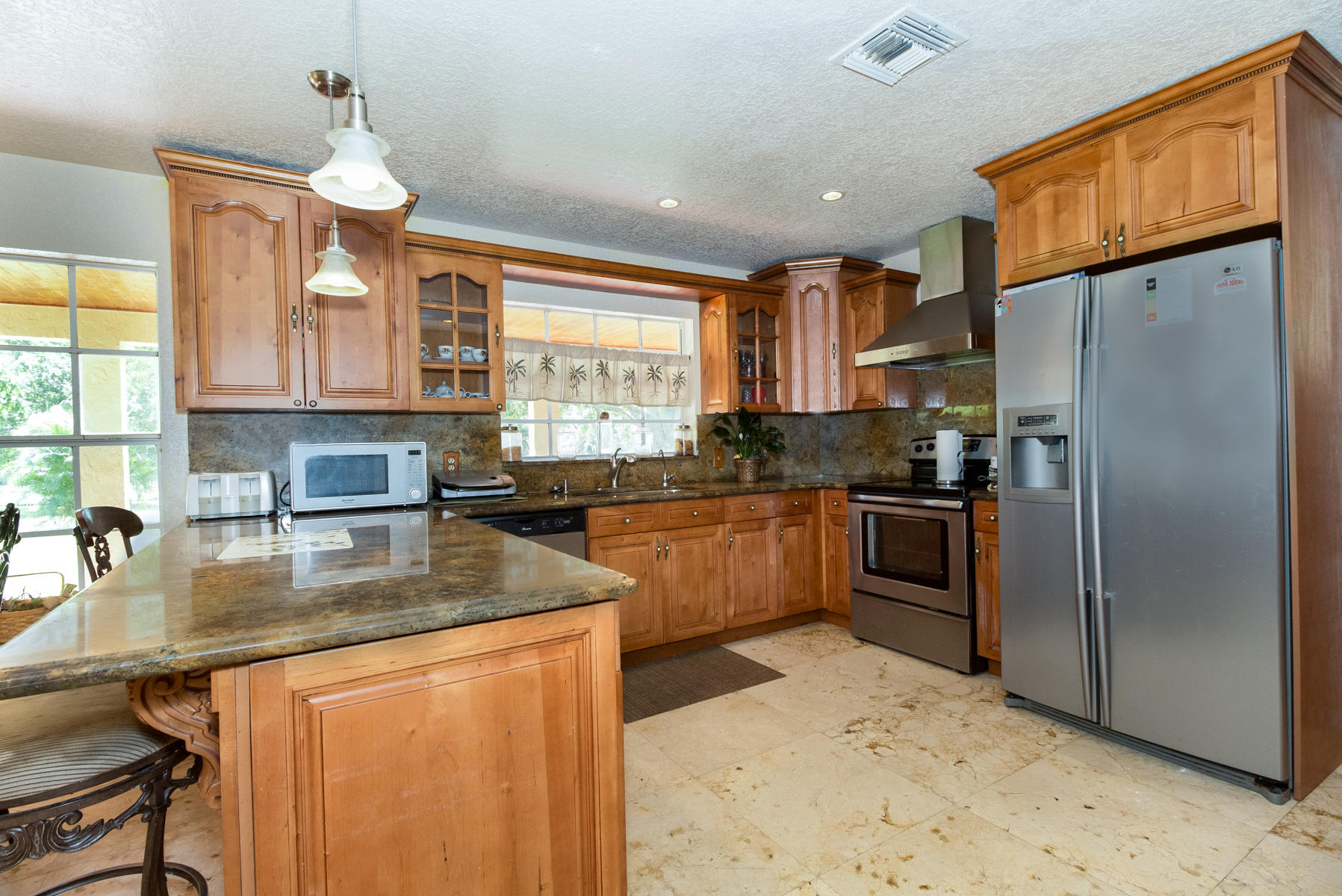 8506 Sawpine Road Delray Beach, FL 33446 - Photo 11 of 45 Living-9