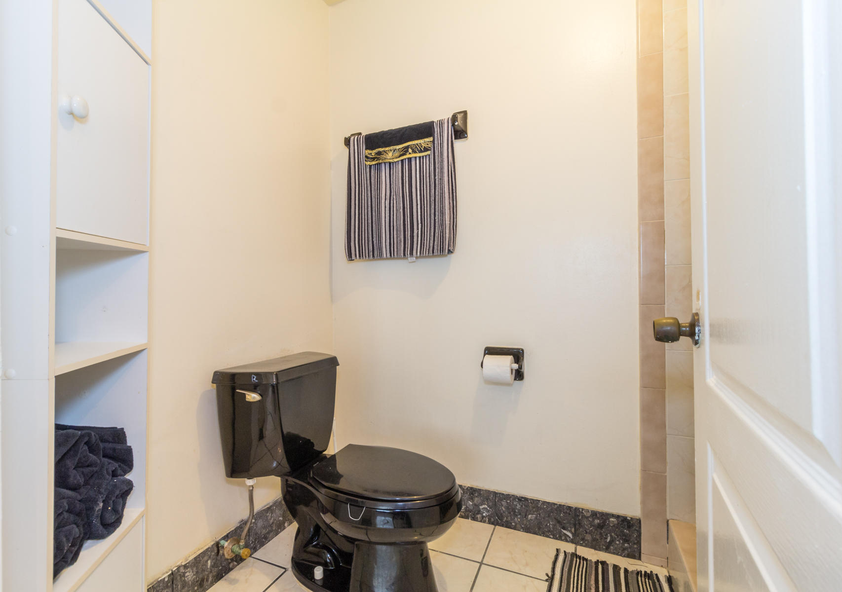 8506 Sawpine Road Delray Beach, FL 33446 - Photo 18 of 45 Living-16