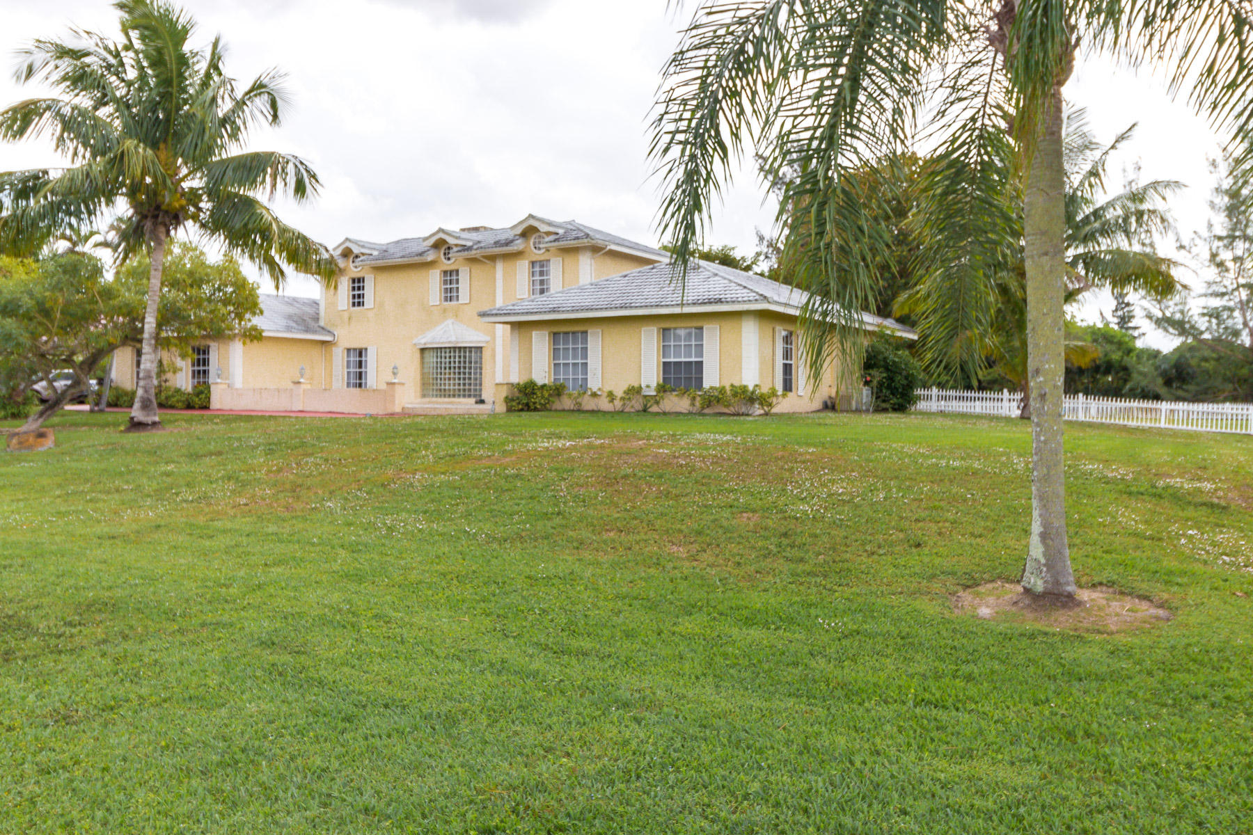 8506 Sawpine Road Delray Beach, FL 33446 - Photo 2 of 45 Living-37