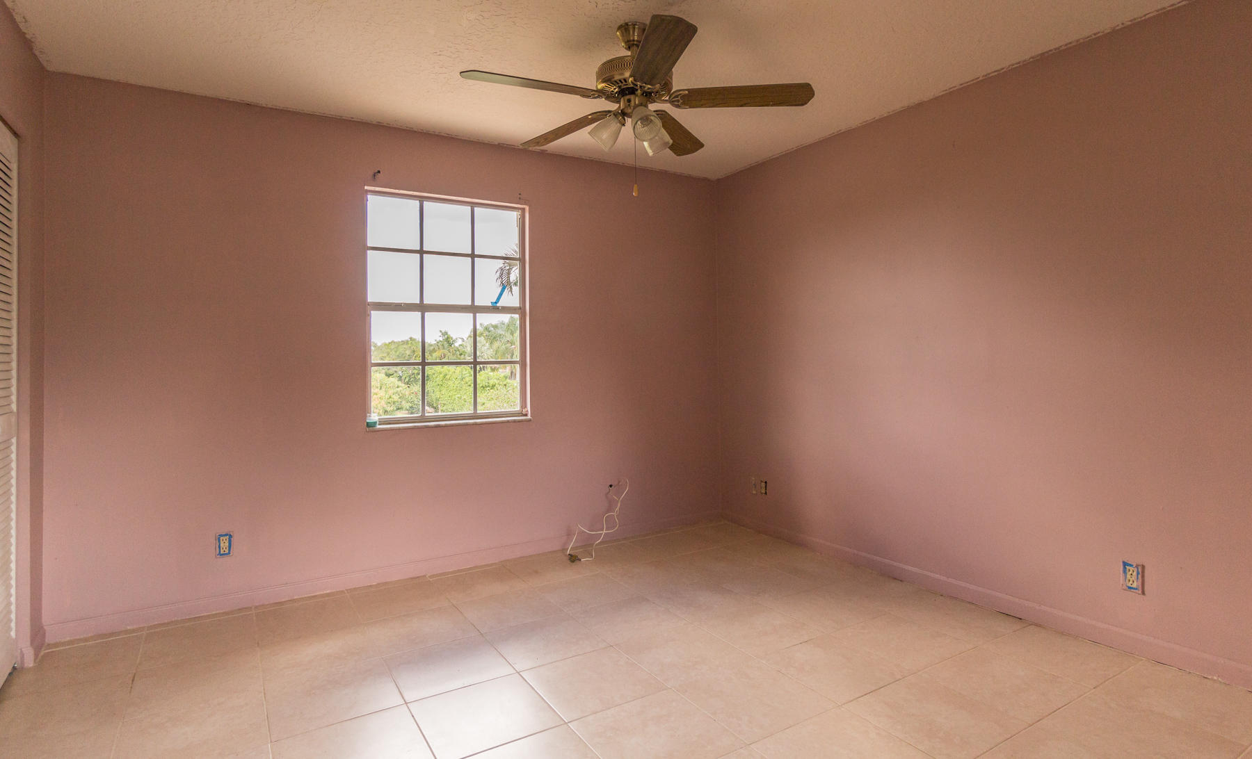 8506 Sawpine Road Delray Beach, FL 33446 - Photo 25 of 45 Living-23