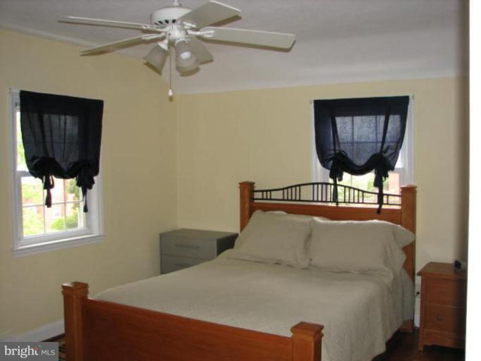 30 Dunmore Road Catonsville, MD 21228 - Photo 6 of 13 Master Bedroom