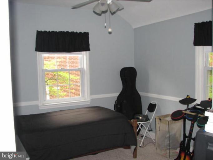 30 Dunmore Road Catonsville, MD 21228 - Photo 8 of 13 Bedroom #3
