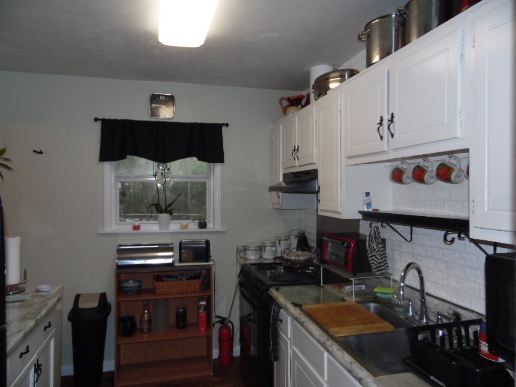 3530 Robin Road Tallahassee, FL 32305 - Photo 9 of 22
