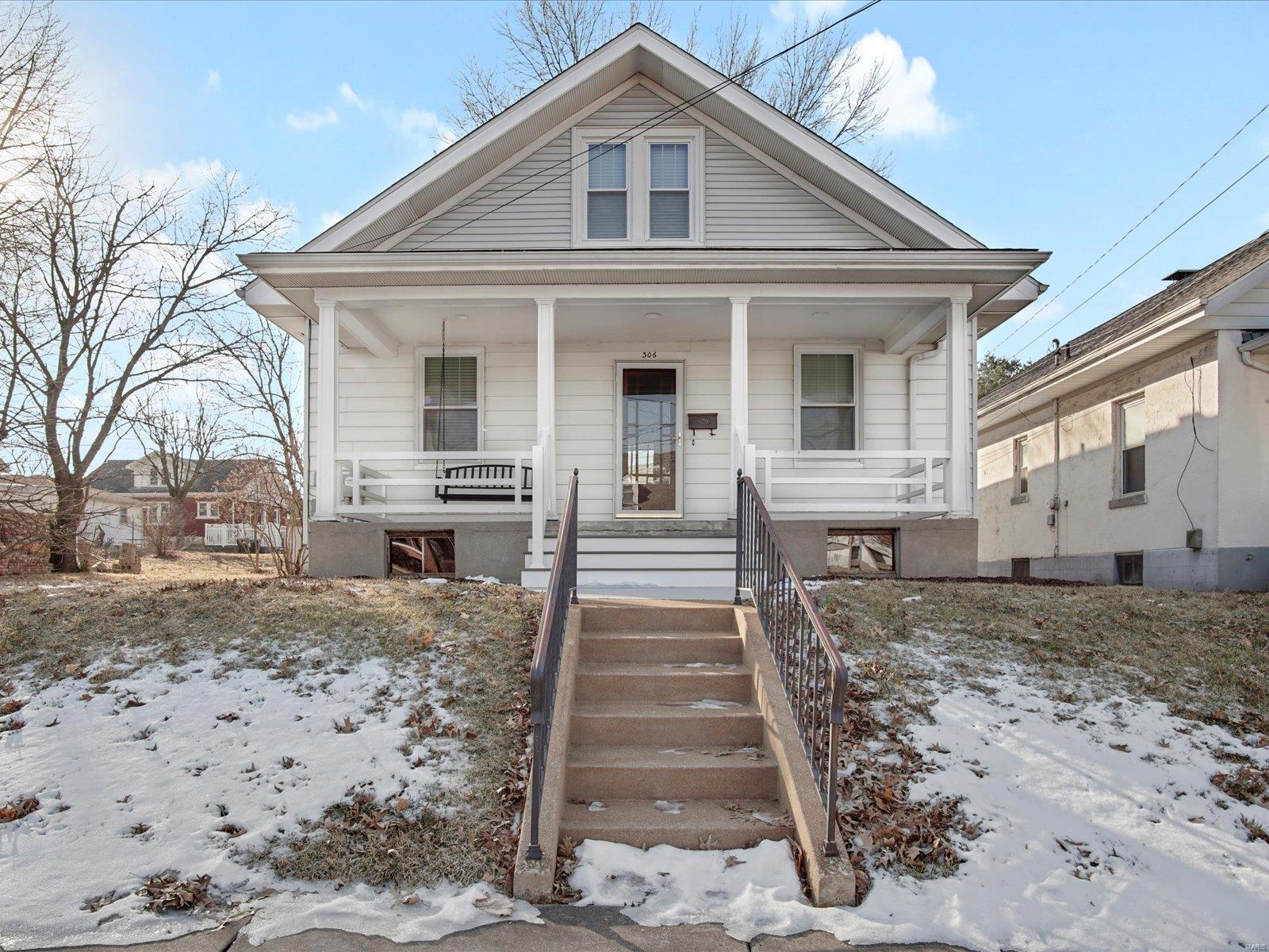 306 West 3rd Street Waterloo, IL 62298 - Photo 1 of 24 Gallery Image 1