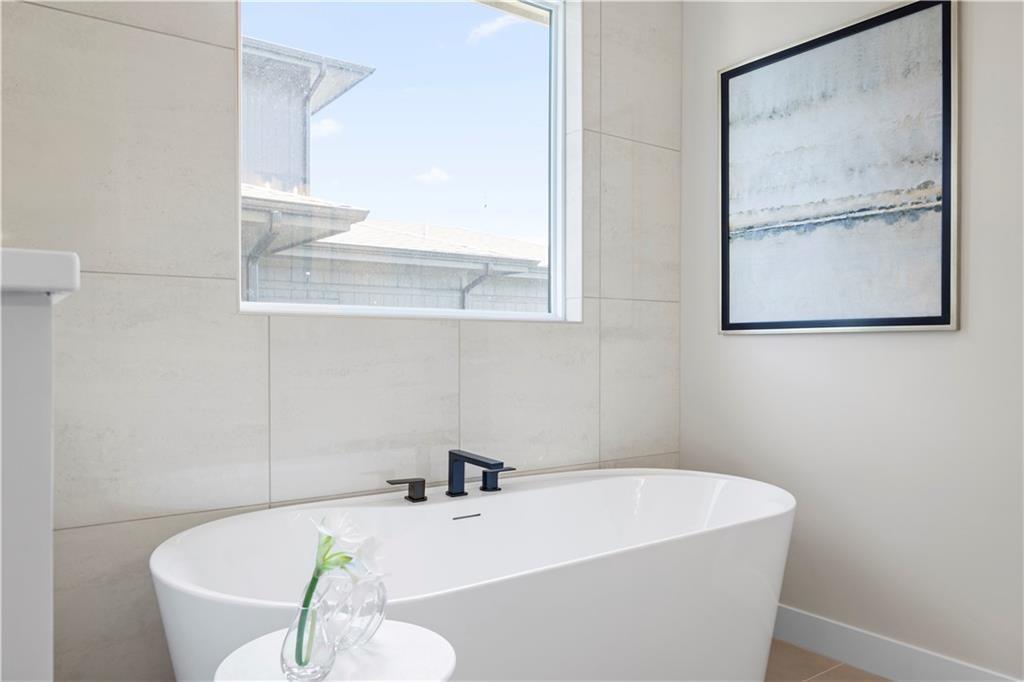 8025 Payne Street Shawnee, KS 66218 - Photo 23 of 79