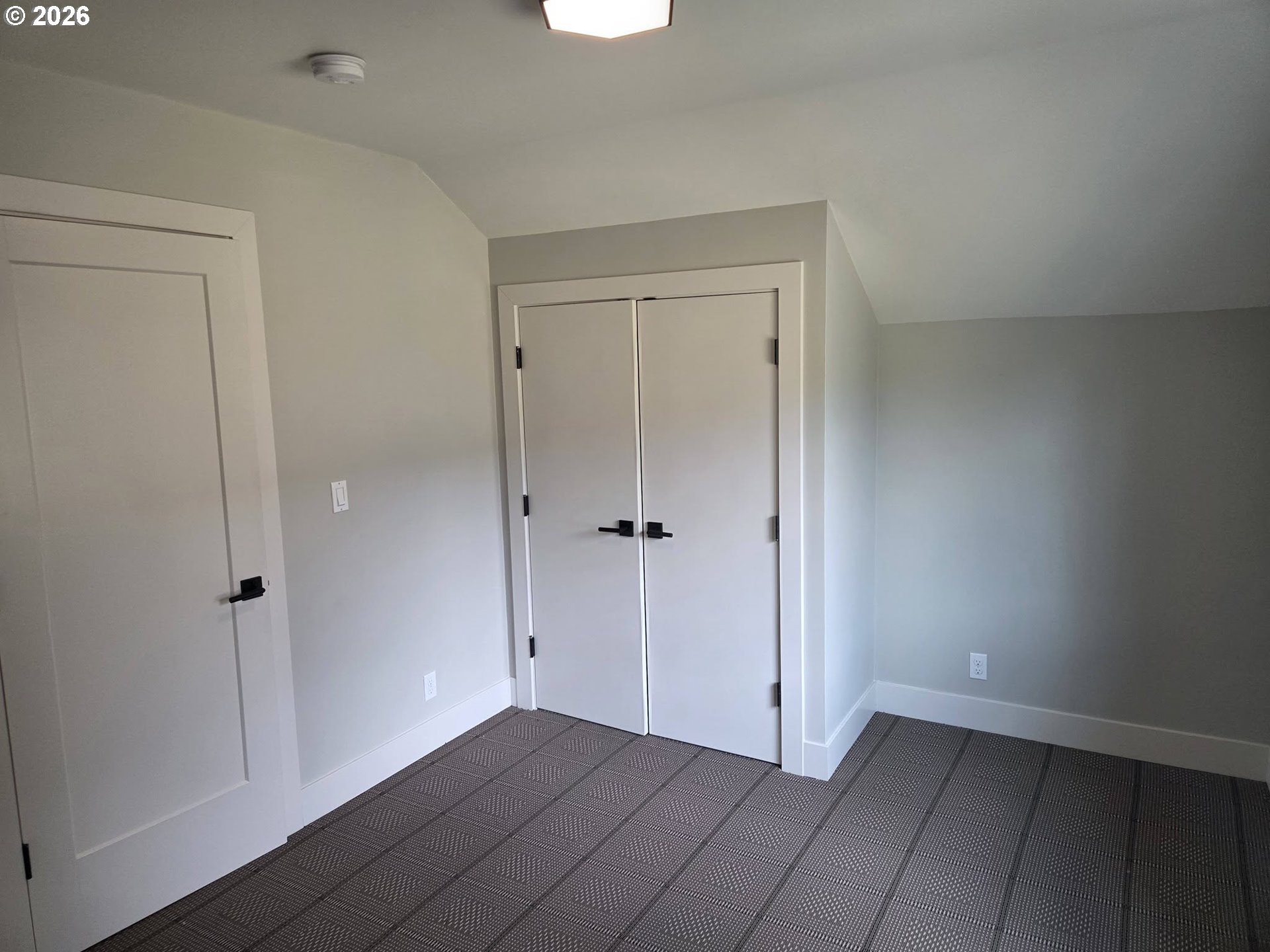 3346 Zane Lane Eugene, OR 97404 - Photo 12 of 17