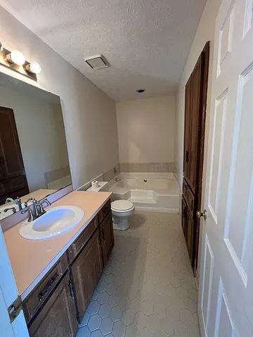 $1,600 | 1 Handshaker Lane, Columbus, GA 31909