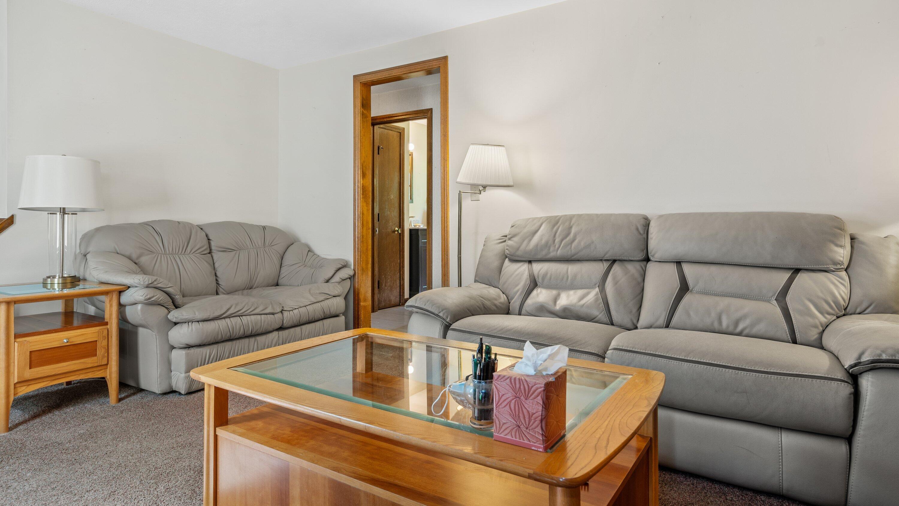 72 Bartlett Road Kittery Point, ME 03905 - Photo 20 of 31 kc living room pic 2