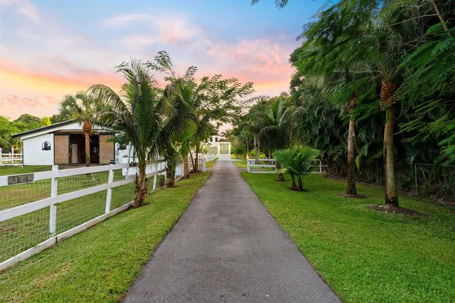 $5,695,000 | 13500 Stirling Road, Southwest Ranches, FL 33330