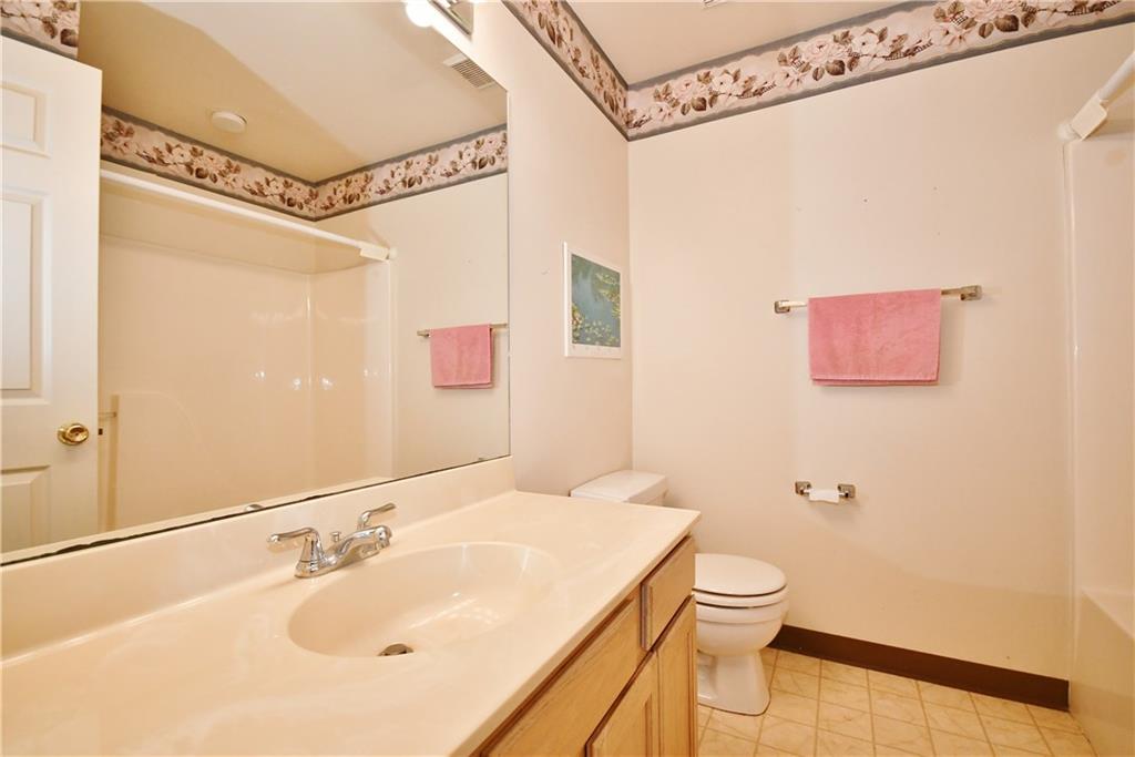 2437 Lytle Road Bethel Park, PA 15102 - Photo 17 of 25 Gallery Image 17