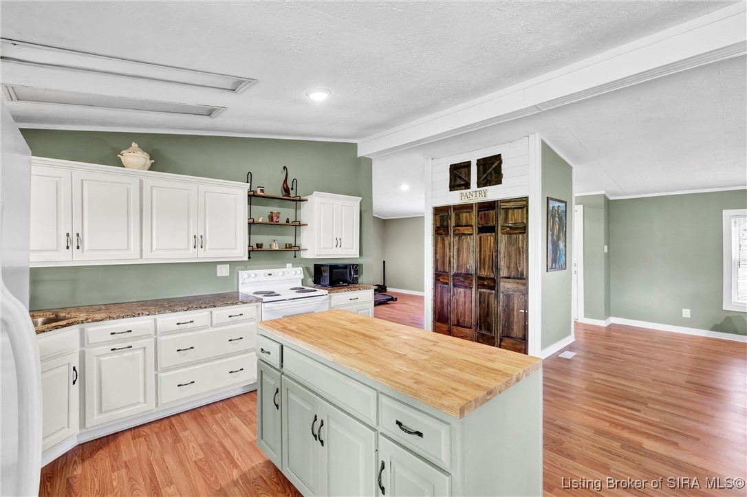 9611 Giltner Road Nabb, IN 47147 - Photo 12 of 46