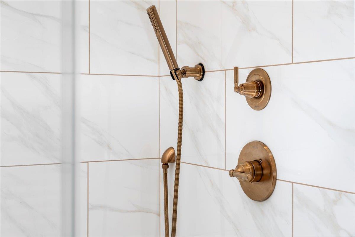 3775 Bell Road Auburn, CA 95603 - Photo 24 of 45 a close view of shower