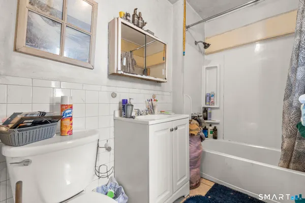 $369,990 | 17-19 Rennell Street, Bridgeport, CT 06604