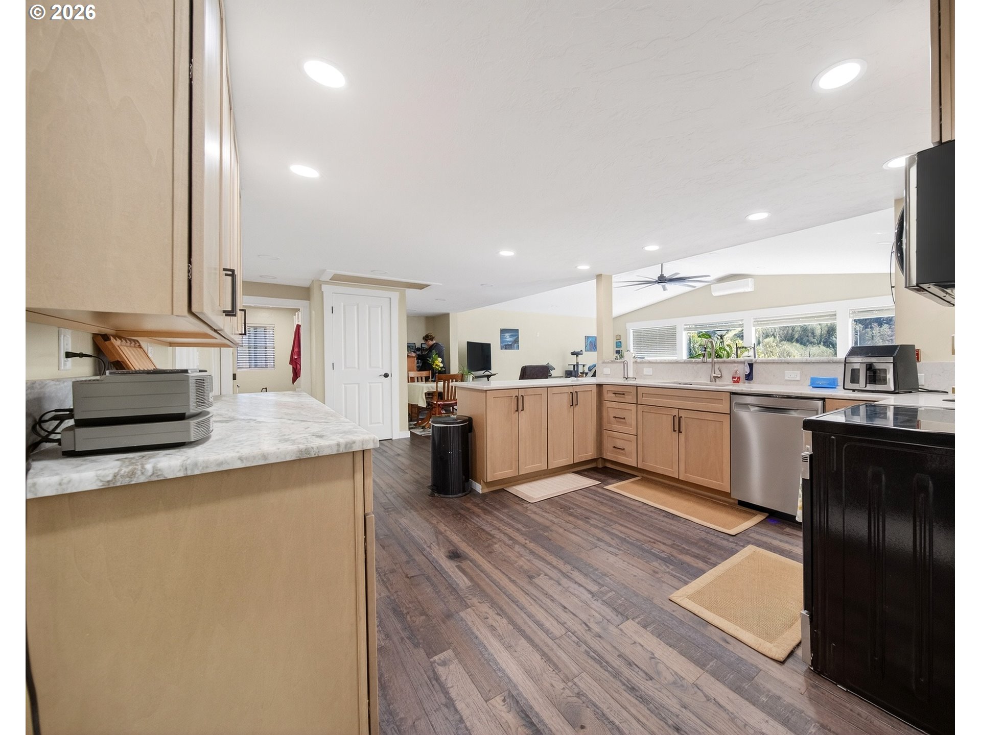 856 Scottsburg Road West Scottsburg, OR 97473 - Photo 17 of 47 Kitchen