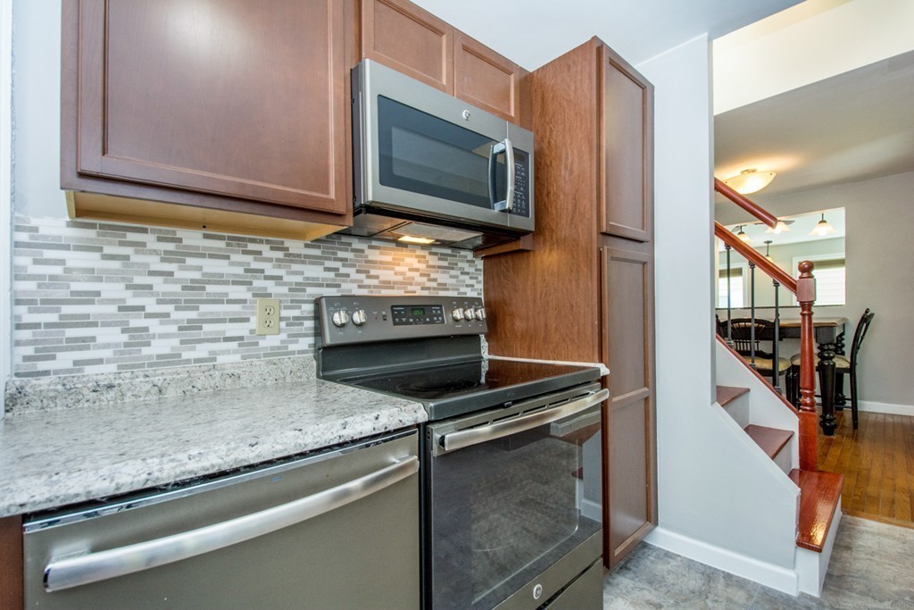 7 Crillon Road Worcester, MA 01605 - Photo 11 of 30 Gallery Image 11
