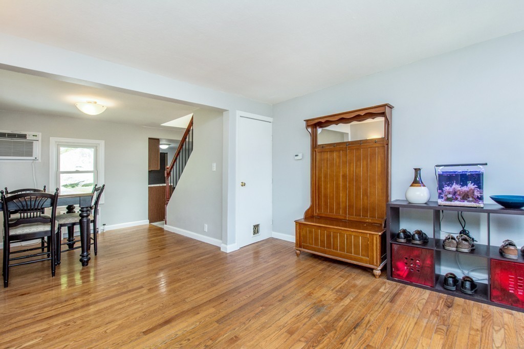 7 Crillon Road Worcester, MA 01605 - Photo 5 of 30 Gallery Image 5