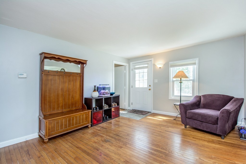 7 Crillon Road Worcester, MA 01605 - Photo 6 of 30 Gallery Image 6