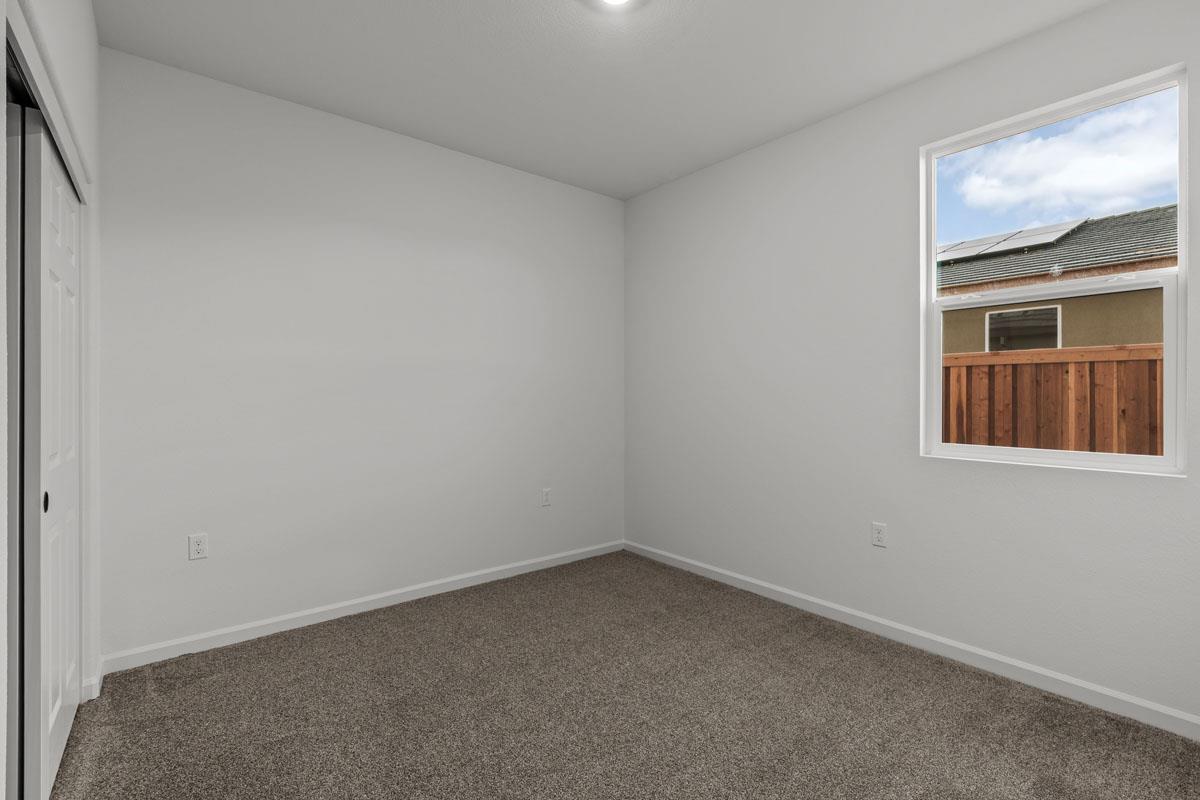 909 Zennor Place Patterson, CA 95363 - Photo 10 of 20