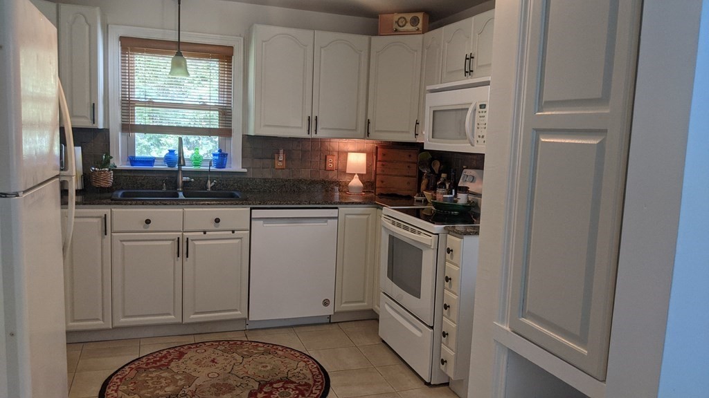 18 Benjamin Road Worcester, MA 01602 - Photo 15 of 32 Gallery Image 15