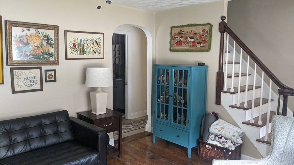 18 Benjamin Road Worcester, MA 01602 - Photo 10 of 32 Gallery Image 10