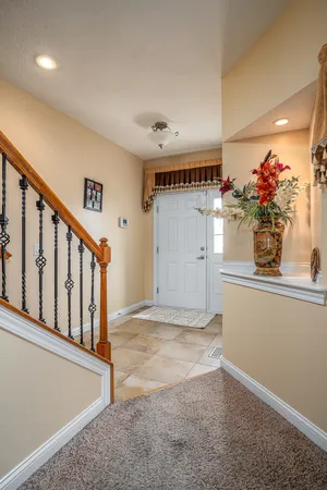 $499,900 | 6524 International Drive, Bettendorf, IA 52722