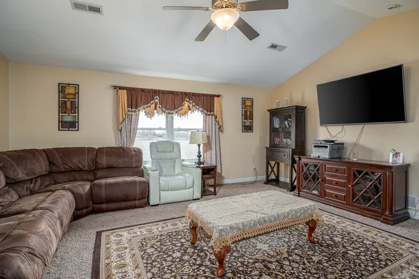 $499,900 | 6524 International Drive, Bettendorf, IA 52722