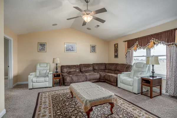 $499,900 | 6524 International Drive, Bettendorf, IA 52722