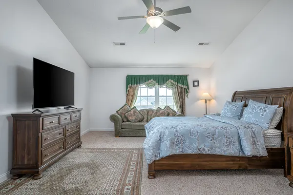 $499,900 | 6524 International Drive, Bettendorf, IA 52722