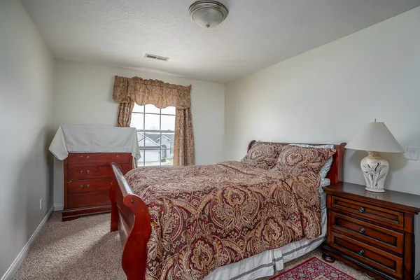 $499,900 | 6524 International Drive, Bettendorf, IA 52722