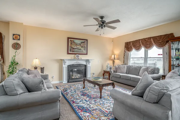 $499,900 | 6524 International Drive, Bettendorf, IA 52722