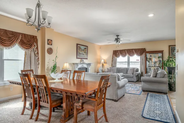 $499,900 | 6524 International Drive, Bettendorf, IA 52722