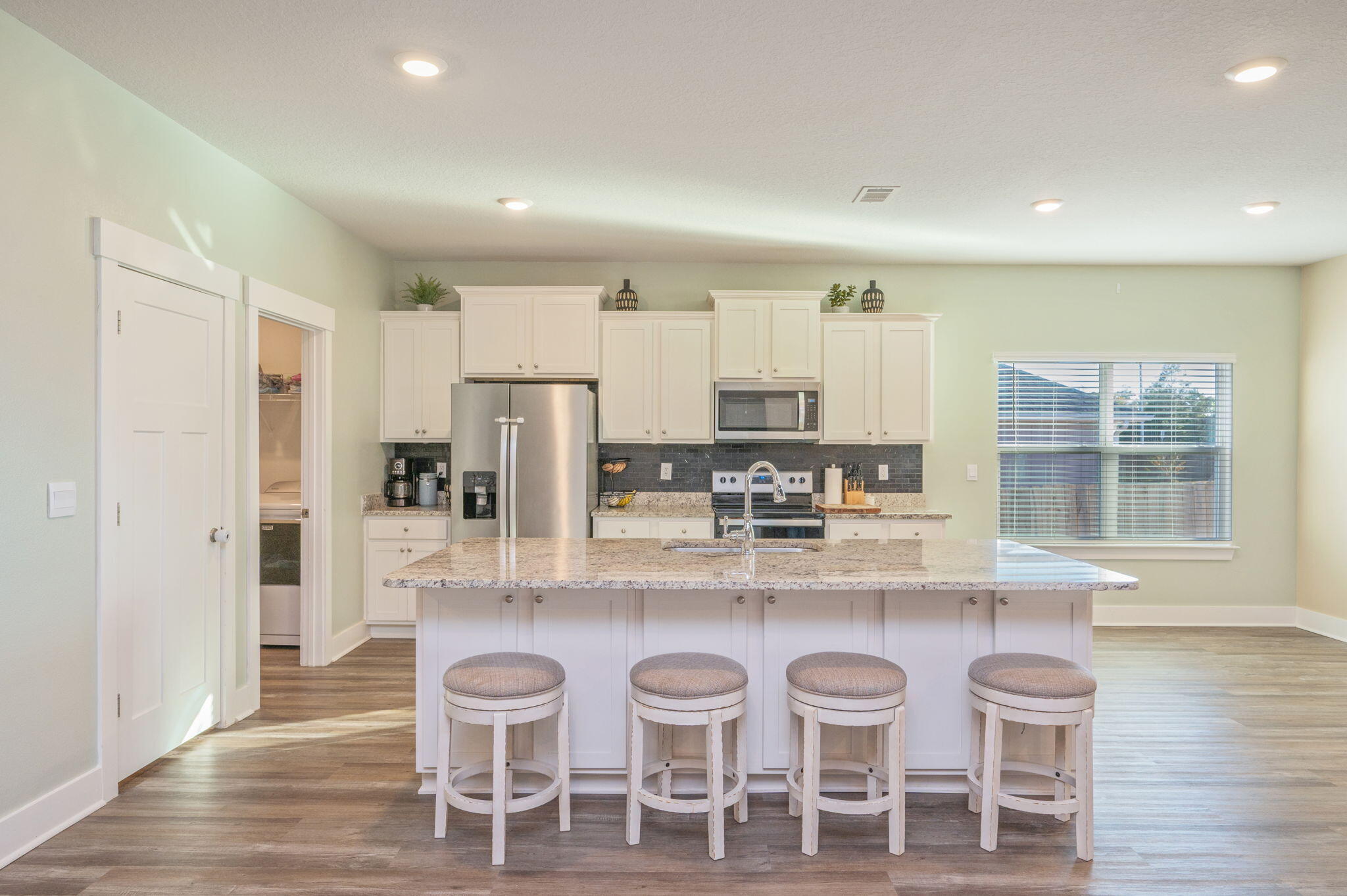 704 Quintana Street Crestview, FL 32539 - Photo 12 of 40 Kitchen