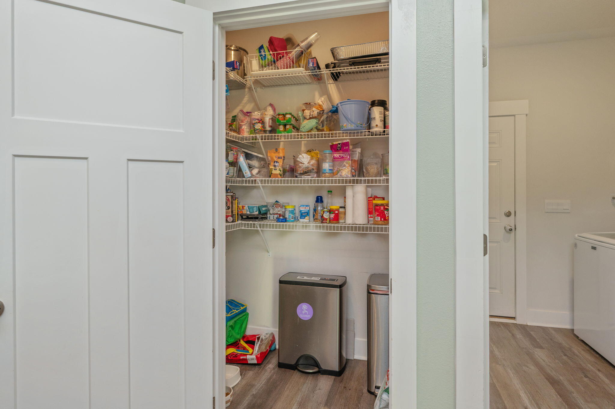 704 Quintana Street Crestview, FL 32539 - Photo 15 of 40 Pantry