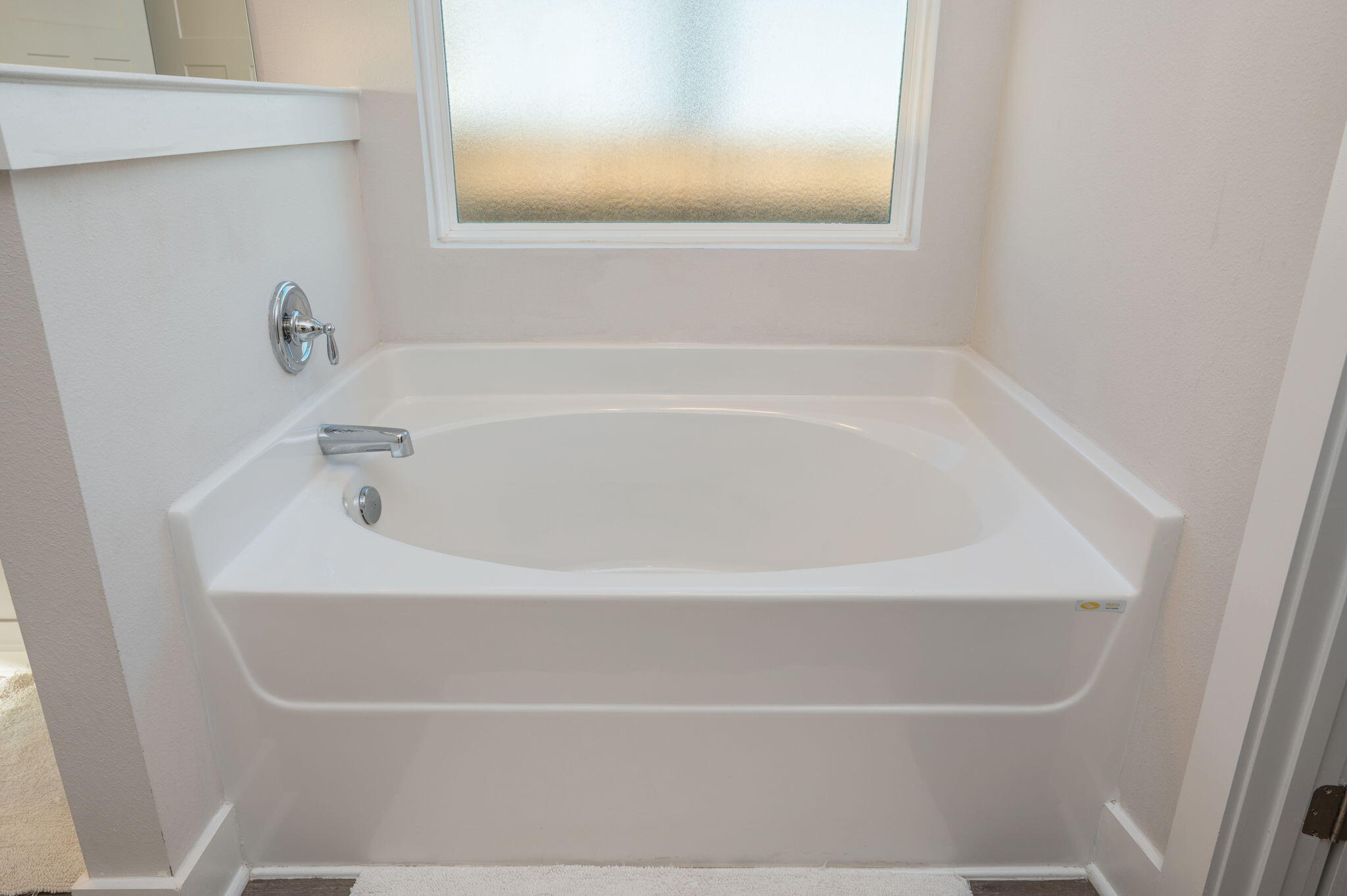 704 Quintana Street Crestview, FL 32539 - Photo 20 of 40 Primary bathroom