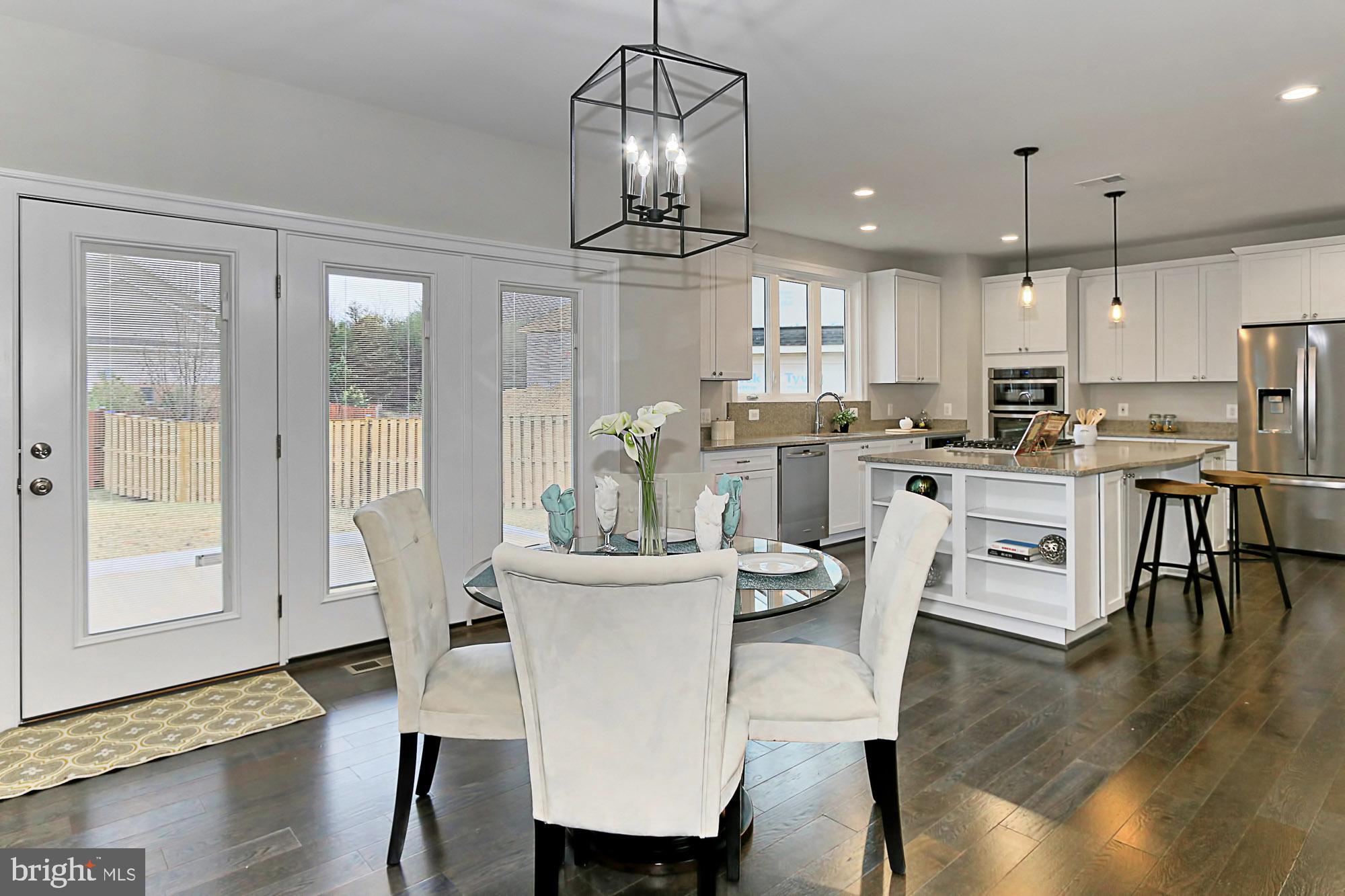 7423 Foundation Way Springfield, VA 22150 - Photo 14 of 42 Breakfast area & kitchen