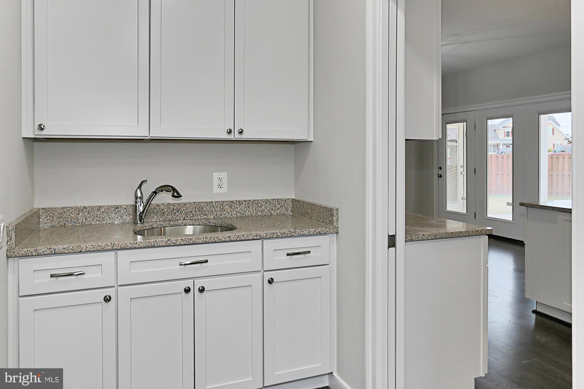 7423 Foundation Way Springfield, VA 22150 - Photo 20 of 42 Butler's pantry