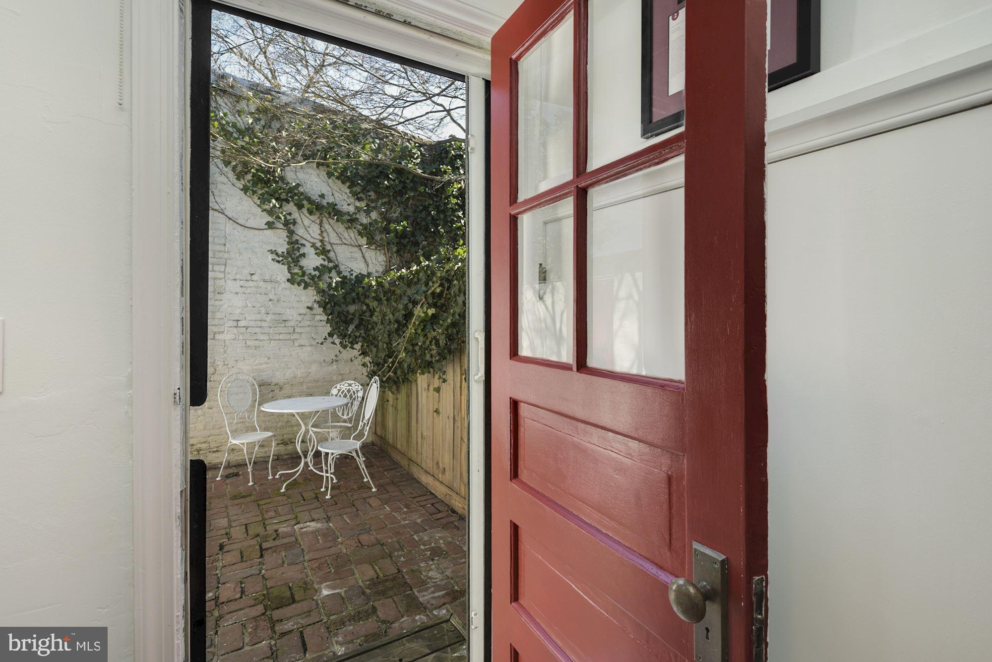 512 F St Terrace Southeast Washington, DC 20003 - Photo 16 of 42