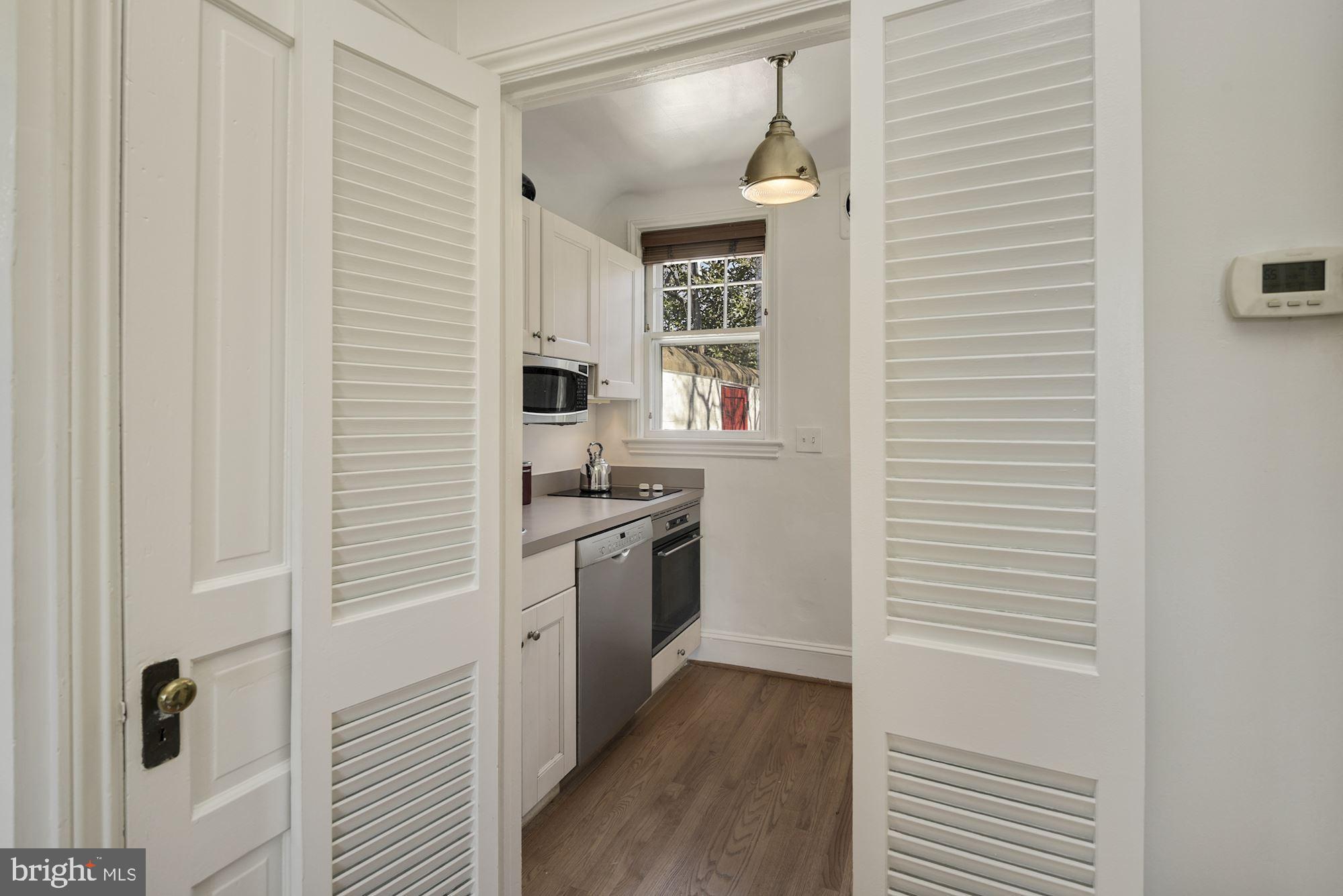512 F St Terrace Southeast Washington, DC 20003 - Photo 17 of 42