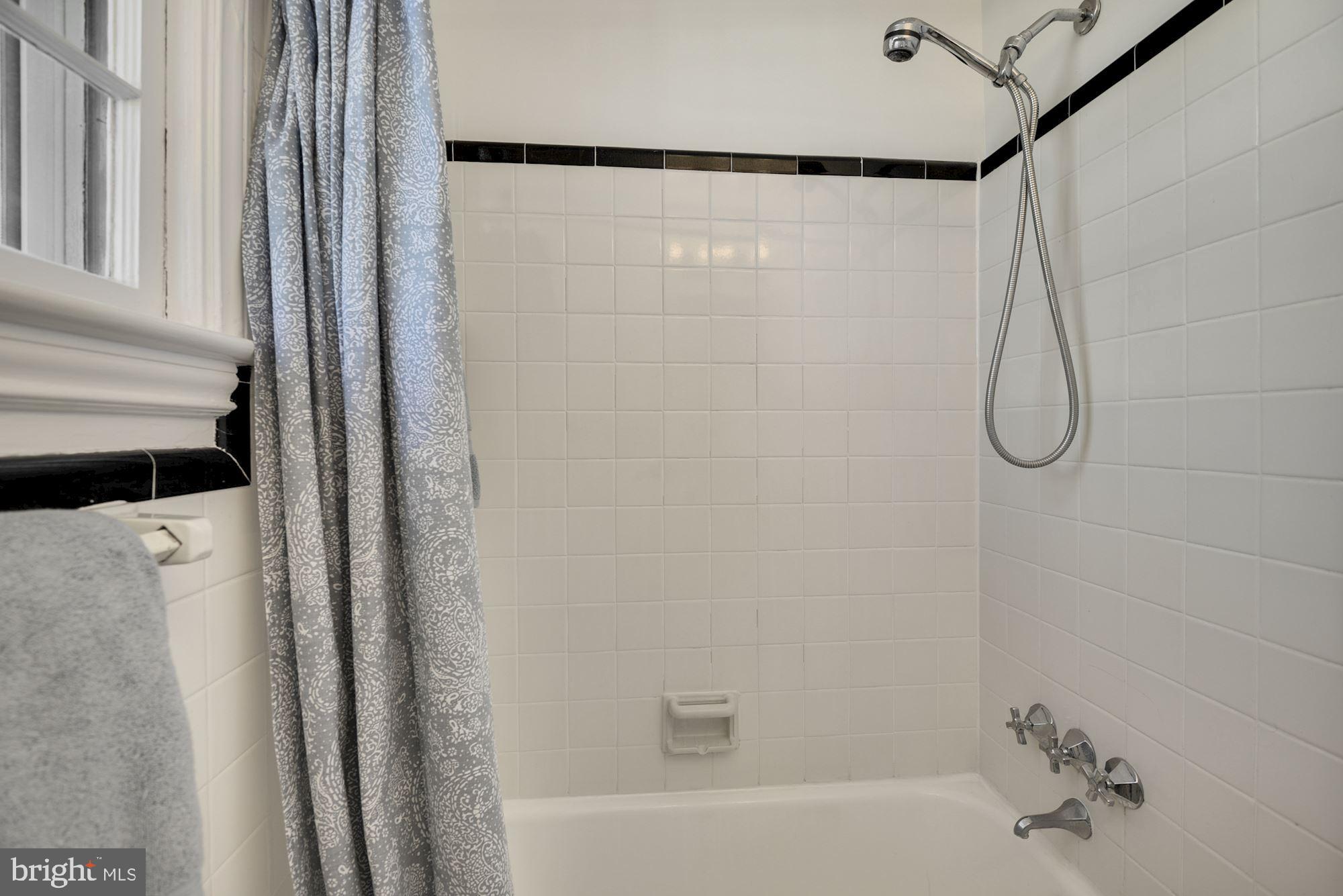 512 F St Terrace Southeast Washington, DC 20003 - Photo 25 of 42