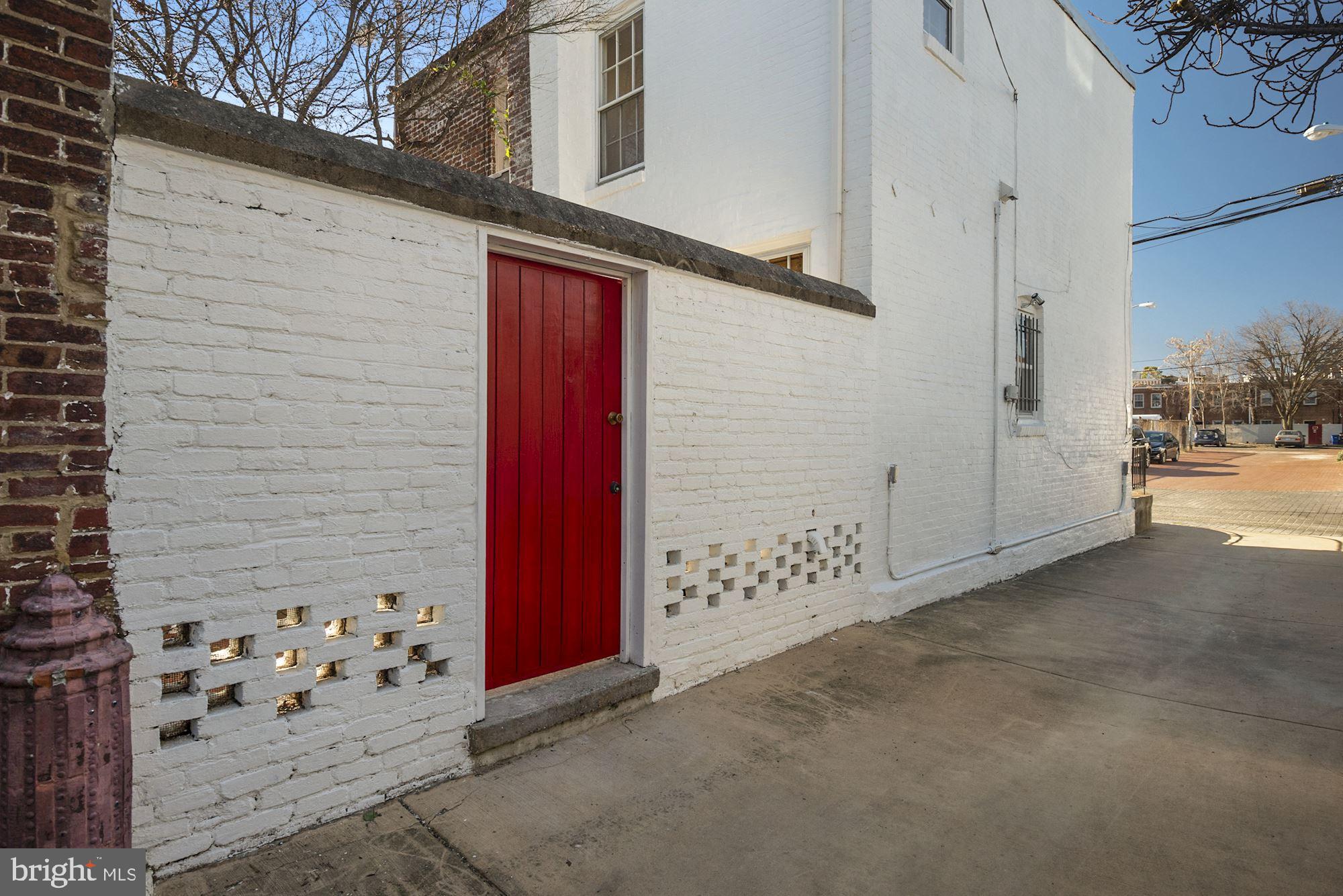 512 F St Terrace Southeast Washington, DC 20003 - Photo 28 of 42