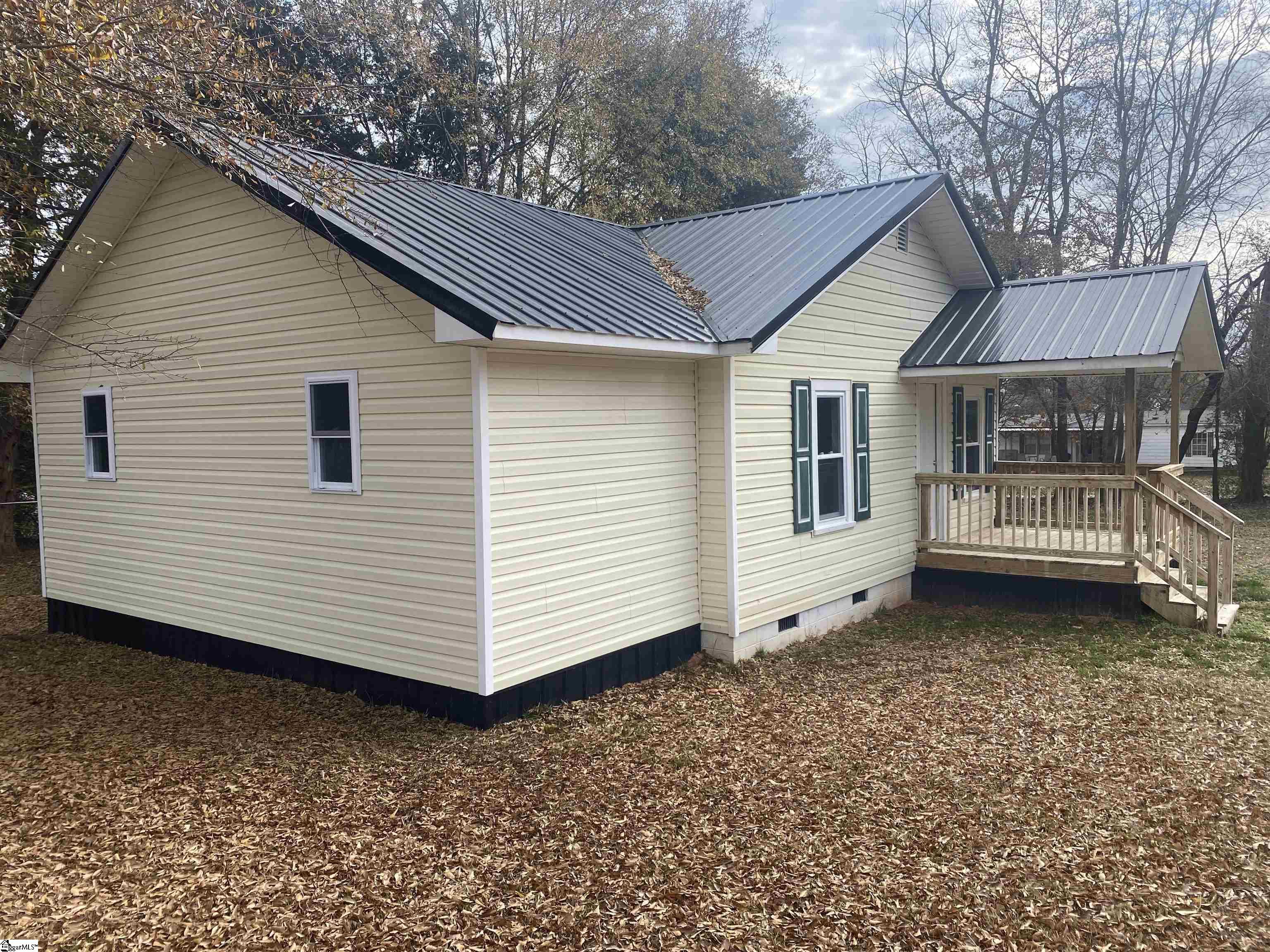 471 Langley Road Travelers Rest, SC 29690 - Photo 3 of 24