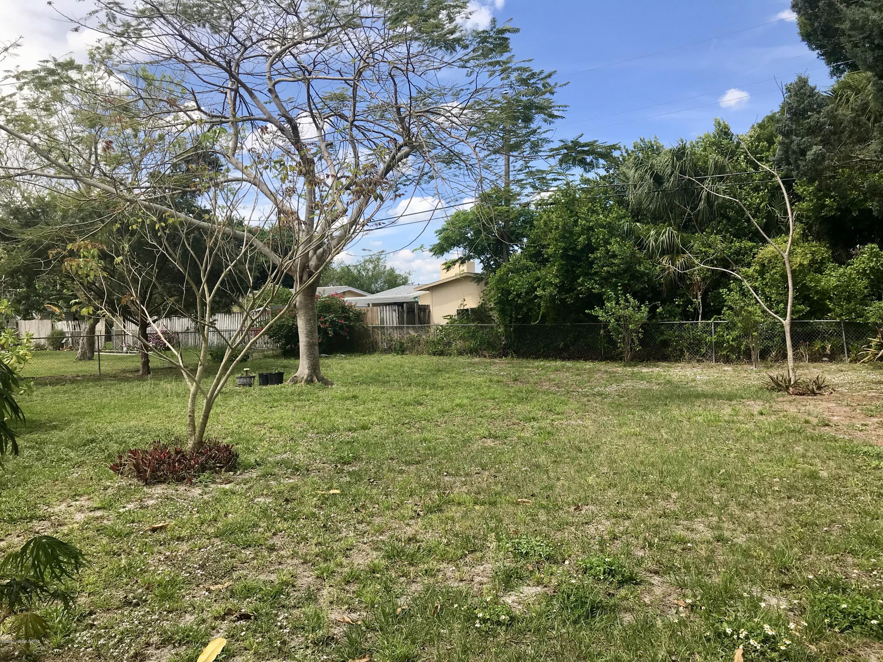 1858 Croton Road Melbourne, FL 32935 - Photo 9 of 11 Backyard
