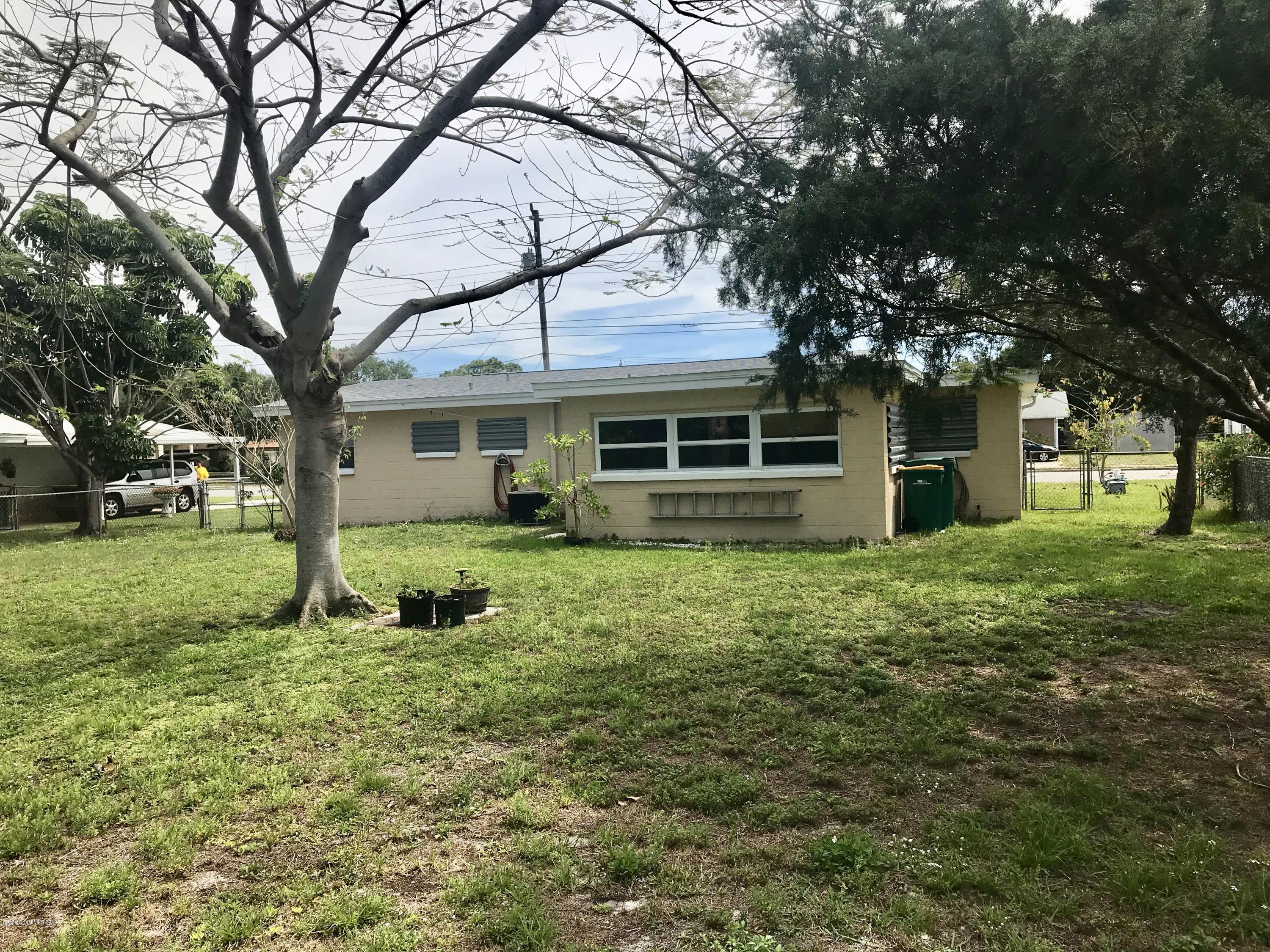 1858 Croton Road Melbourne, FL 32935 - Photo 10 of 11 Backyard2