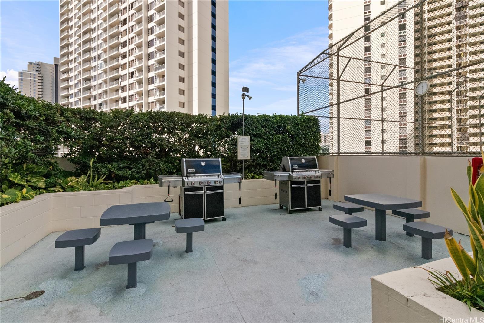 469 Ena Road, Unit 2304 Honolulu, HI 96815 - Photo 22 of 25