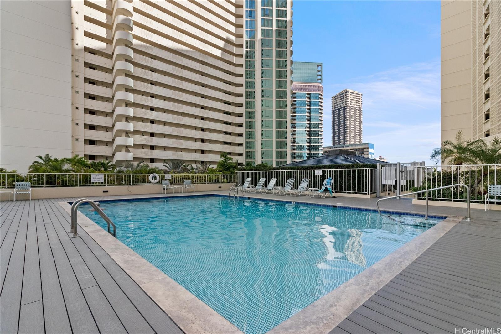 469 Ena Road, Unit 2304 Honolulu, HI 96815 - Photo 23 of 25